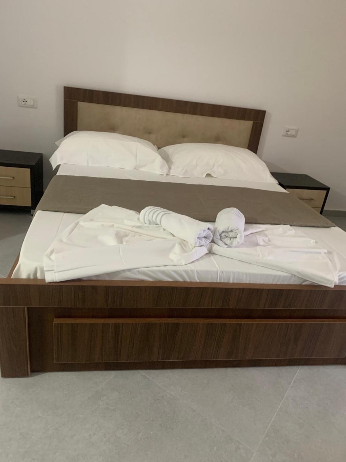 Qeparo View Rooms Luaran gambar