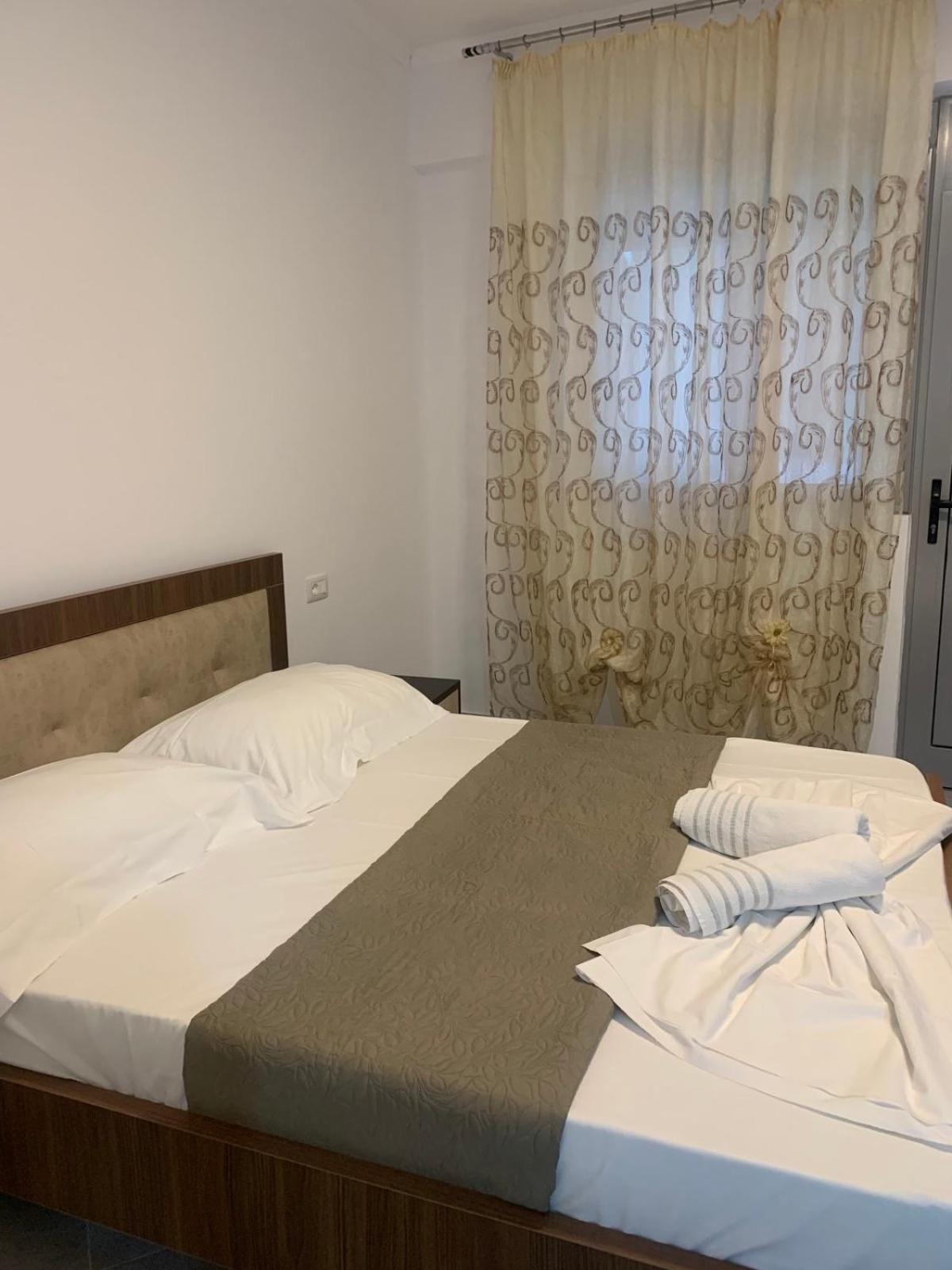 Qeparo View Rooms Luaran gambar