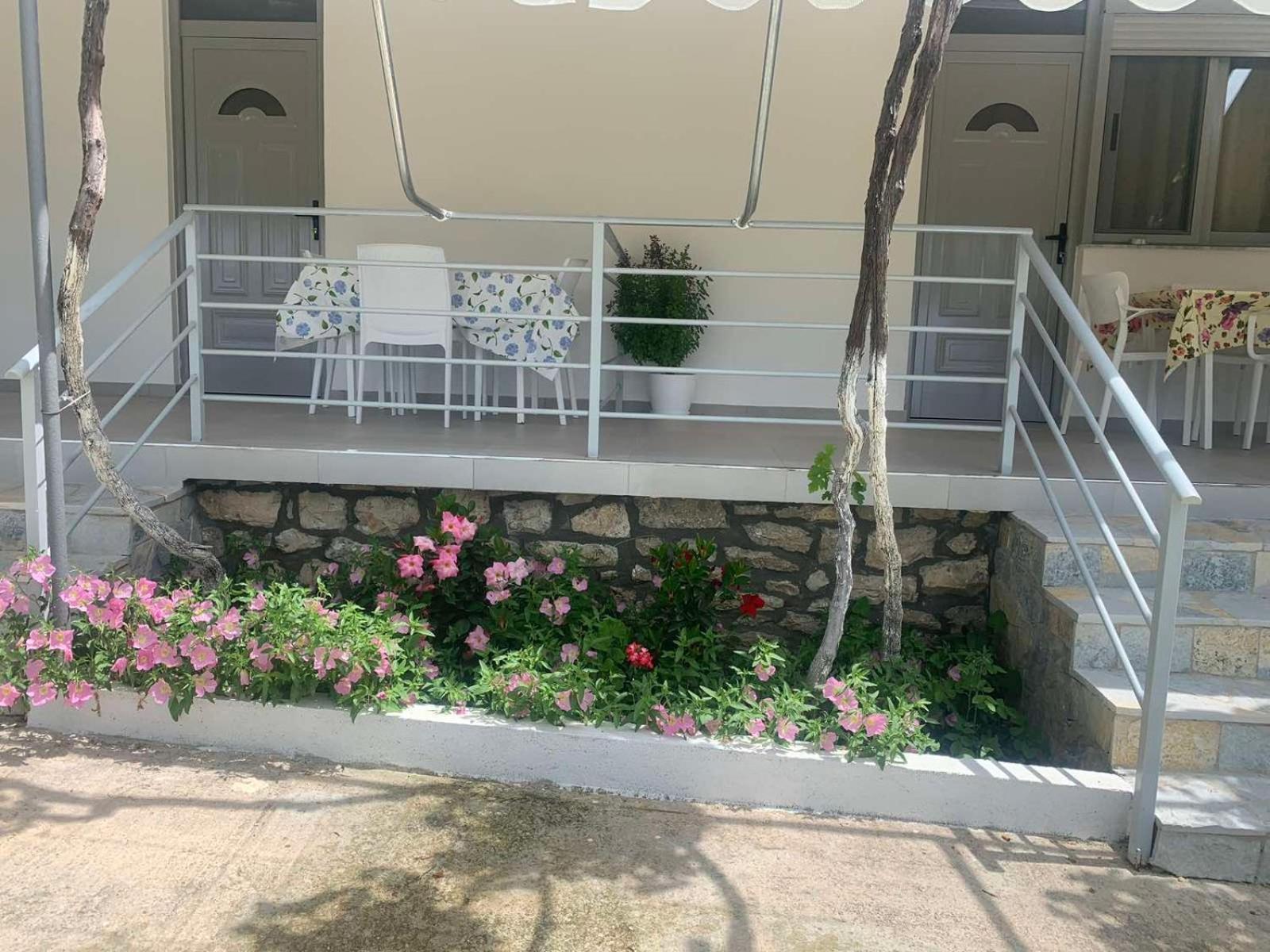 Qeparo View Rooms Luaran gambar